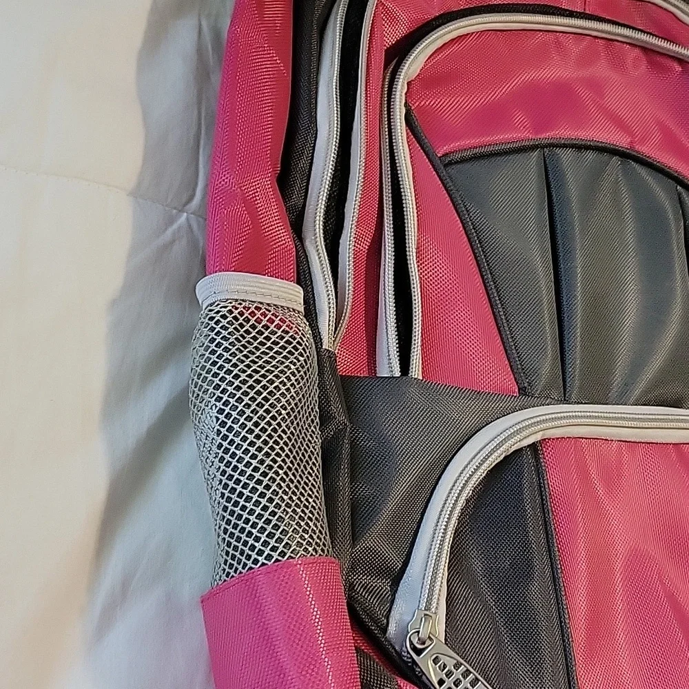 Moda West pink and gray book bag with adjustable straps new with tags